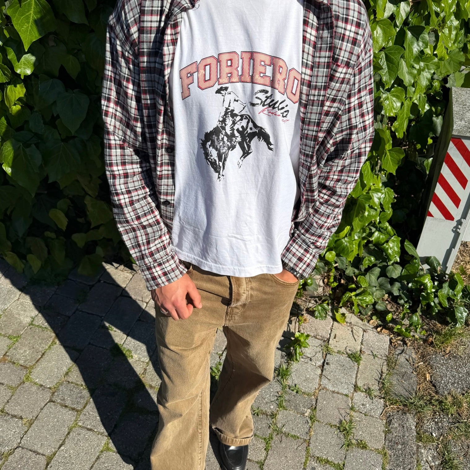 "Rodeo del sol" white tee
